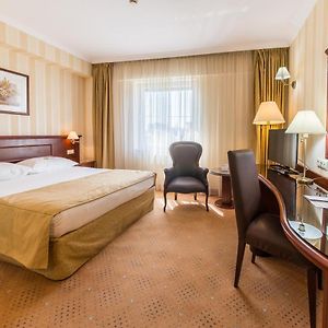 Deluxe Room King Bed Non-Smoking
